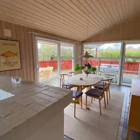 Sommerhus Henne Дом отдыха